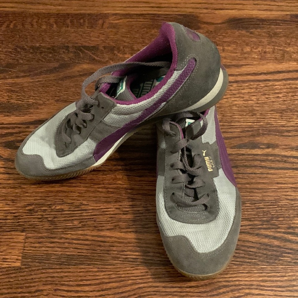Women’s size 9 PUMA sneakers